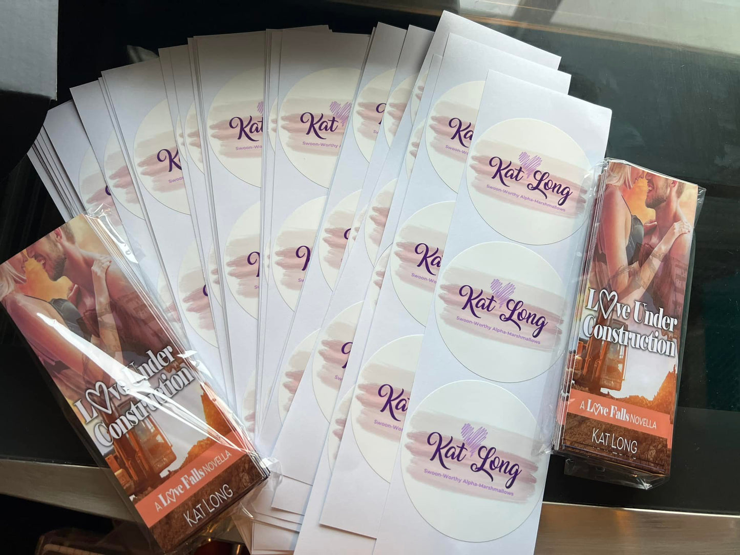 Custom cut vinyl stickers