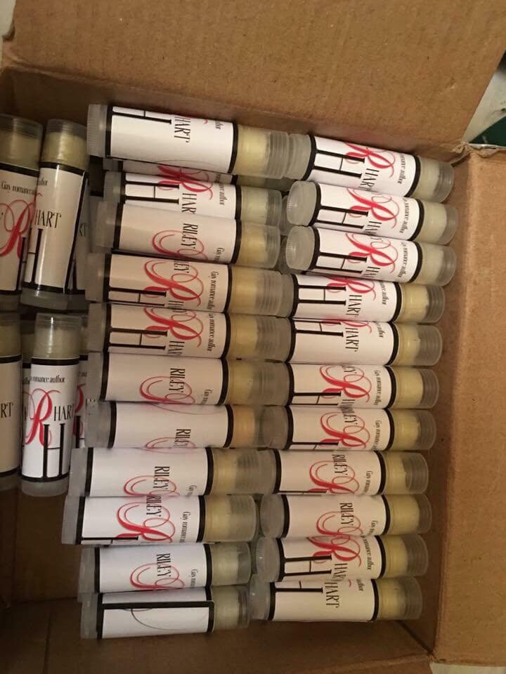 custom lip balms, natural lip balms, with your custom label